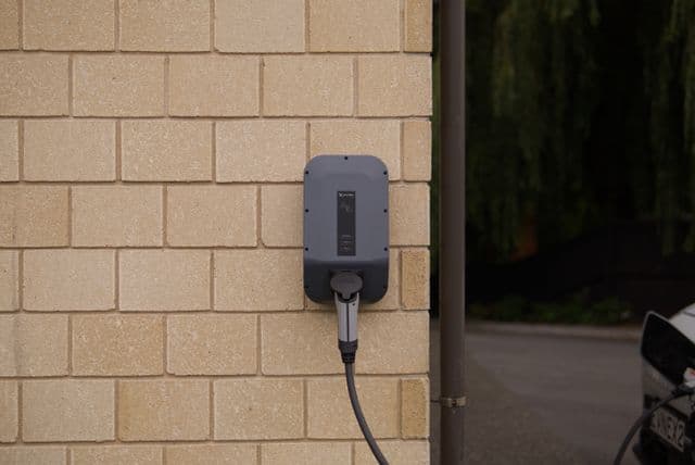 Wallbox für Elektroauto in Garage